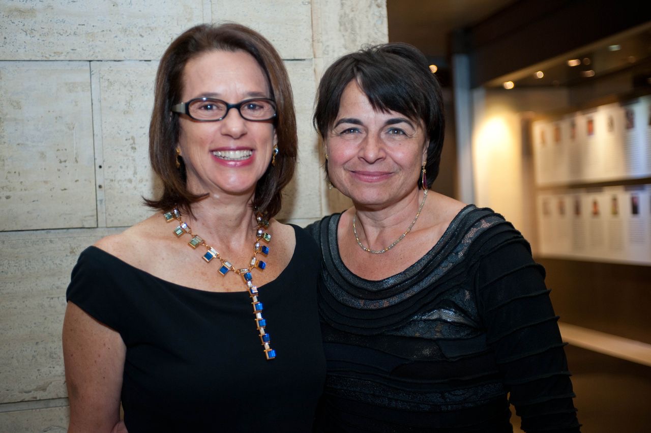 AJDC elects Linda MacNeil New President - American Jewelry Design Council